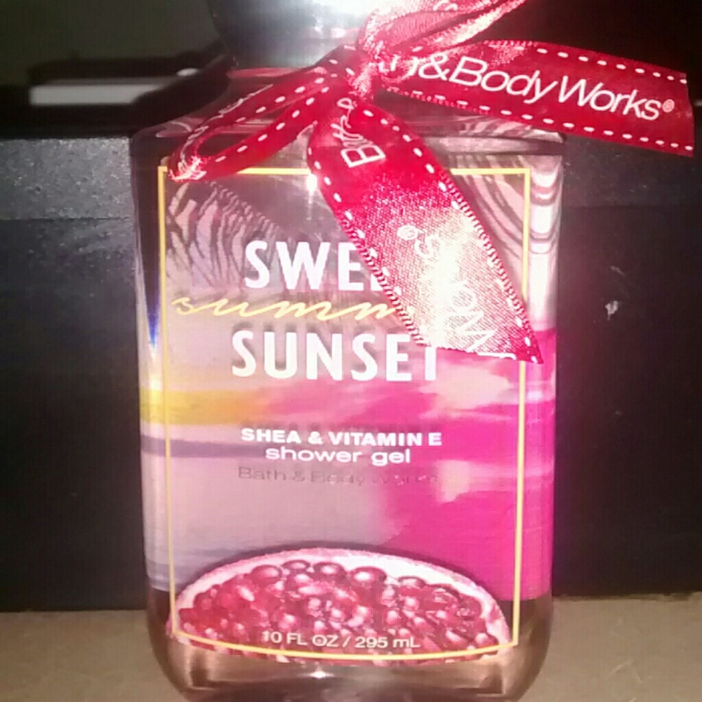 Bath and body shower gel